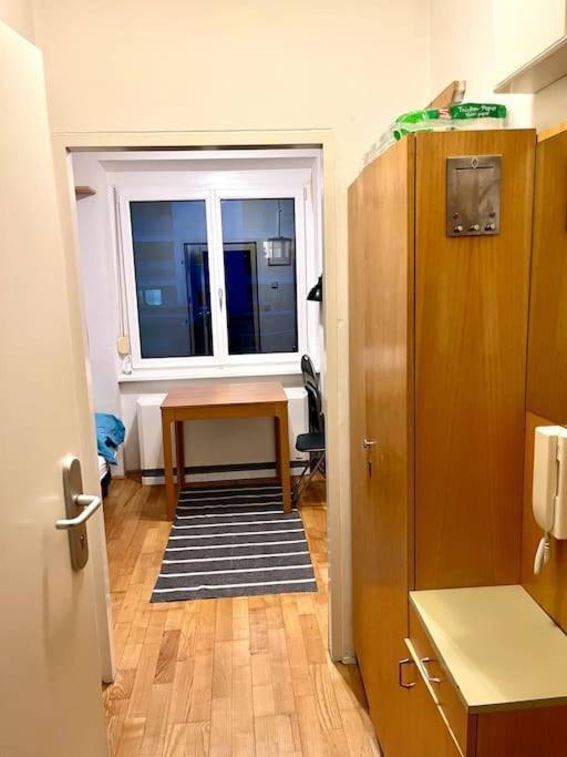 Mini Flat Apartment Graz Bagian luar foto